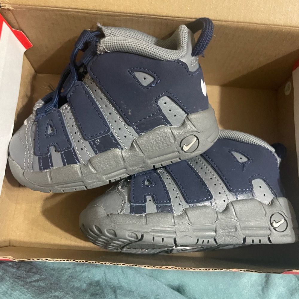 Nike Uptempo